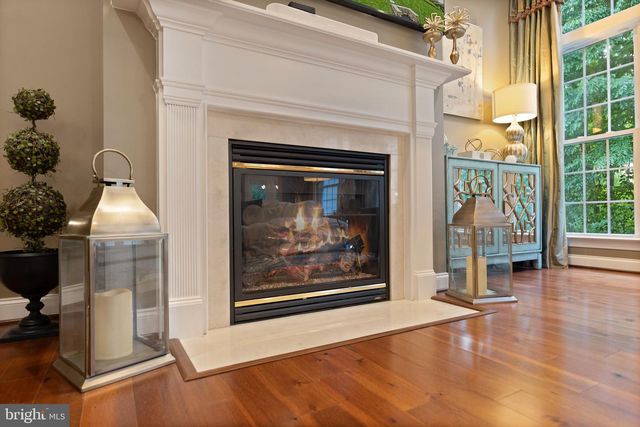 18919 CANOE LANDING CT, Leesburg, VA 20176