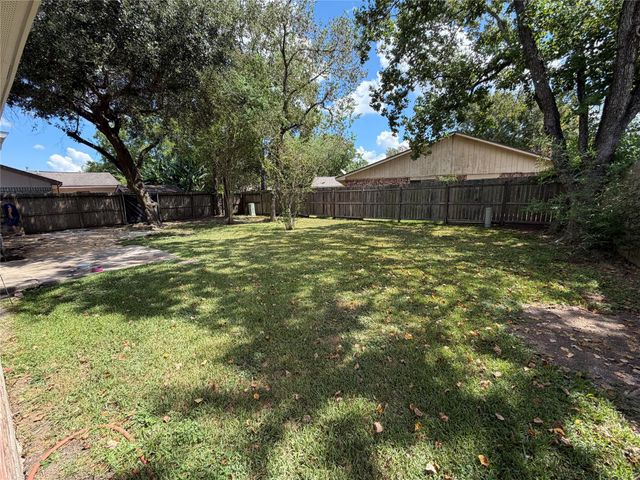 20006 Timber Forest Drive, Humble, TX 77346