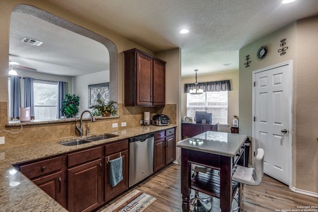 210 MAYFLOWER, Cibolo, TX 78108