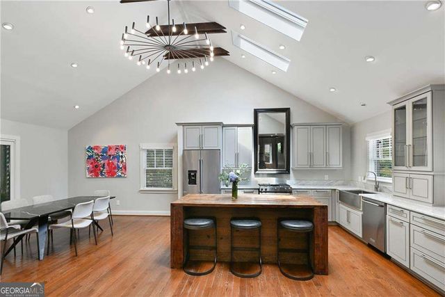 2067 Fairhaven Circle NE, Atlanta, GA 30305