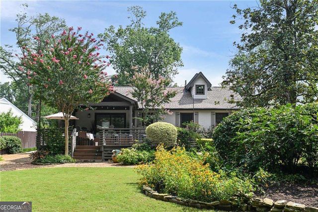 2067 Fairhaven Circle NE, Atlanta, GA 30305