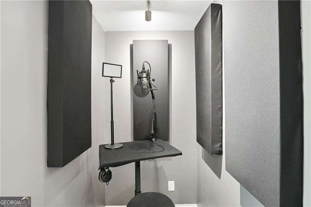 2067 Fairhaven Circle NE, Atlanta, GA 30305