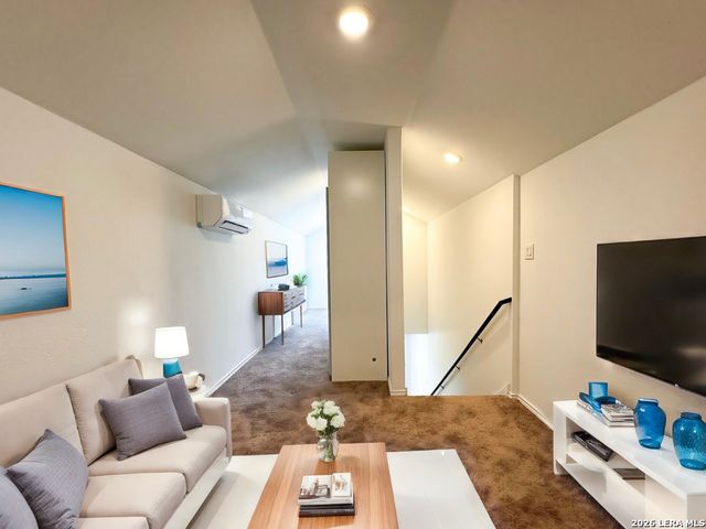 7021 Elm Cv, San Antonio, TX 78244