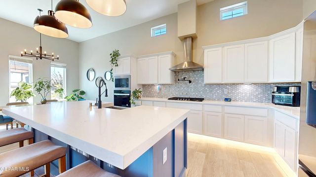 12848 Prestbury Avenue, El Paso, TX 79928