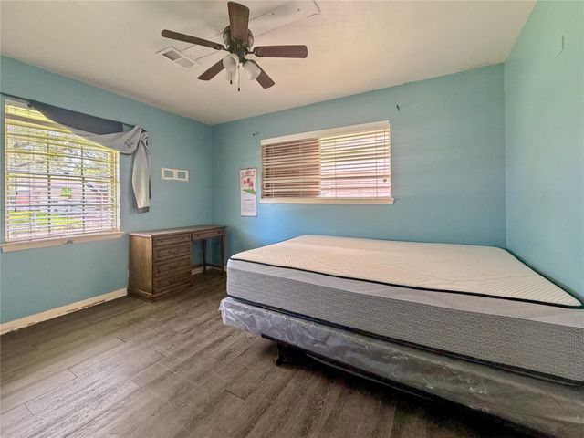 7915 Leader Street, Houston, TX 77036