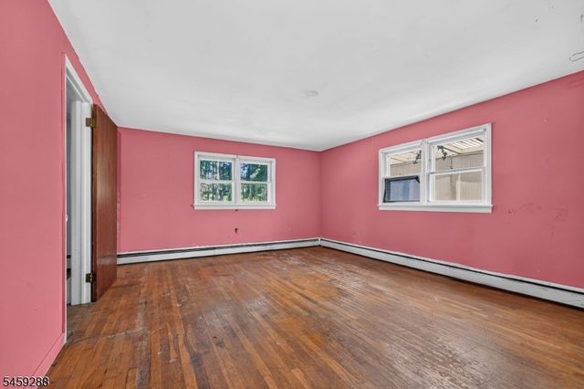 109 Lilac Dr, Clinton Twp., NJ 08801