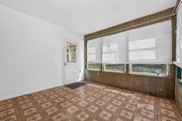 109 Lilac Dr, Clinton Twp., NJ 08801