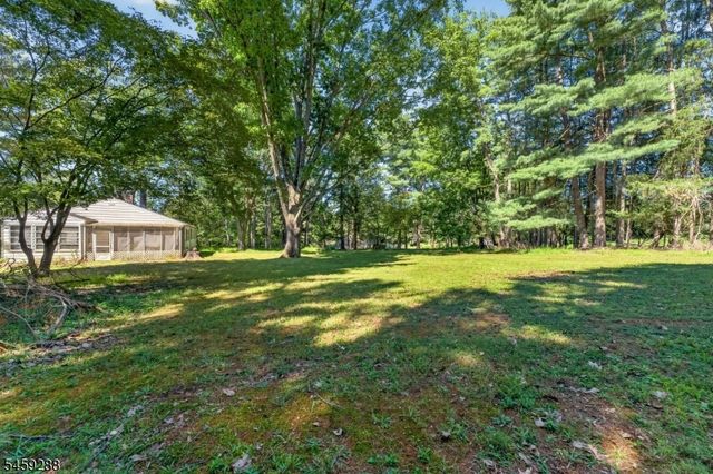 109 Lilac Dr, Clinton Twp., NJ 08801