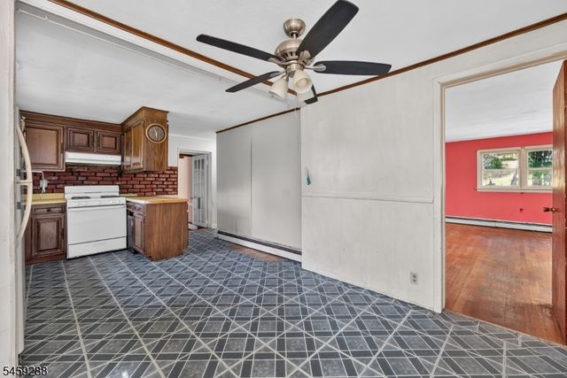 109 Lilac Dr, Clinton Twp., NJ 08801