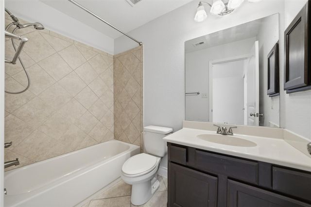 13902 Lost Creek Drive, Pearland, TX 77584