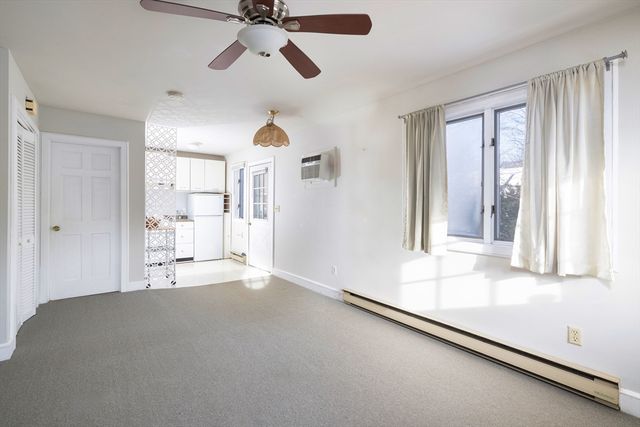 158 E Side Pkwy, Newton, MA 02458