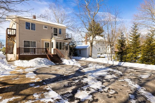 158 E Side Pkwy, Newton, MA 02458