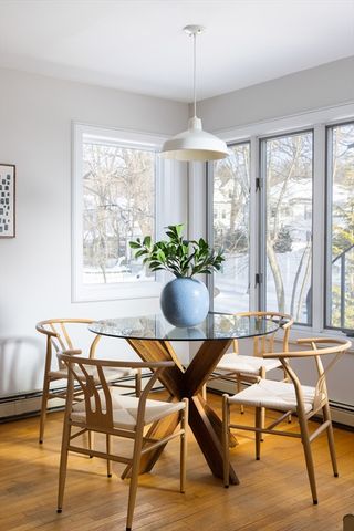 158 E Side Pkwy, Newton, MA 02458