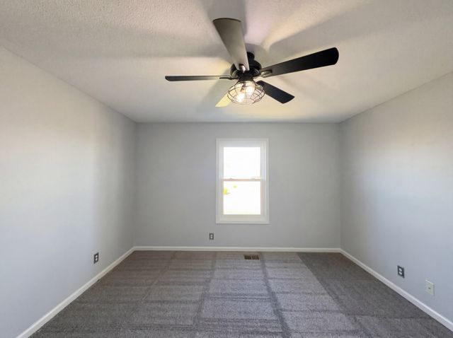 1315 Chucker Dr, Clarksville, TN 37042