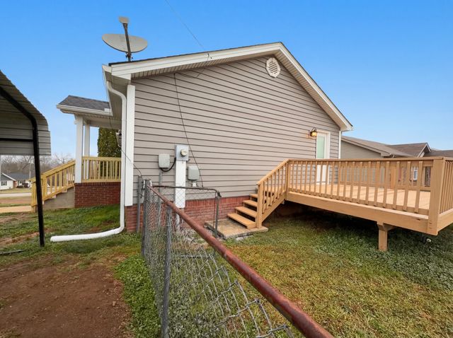 1315 Chucker Dr, Clarksville, TN 37042