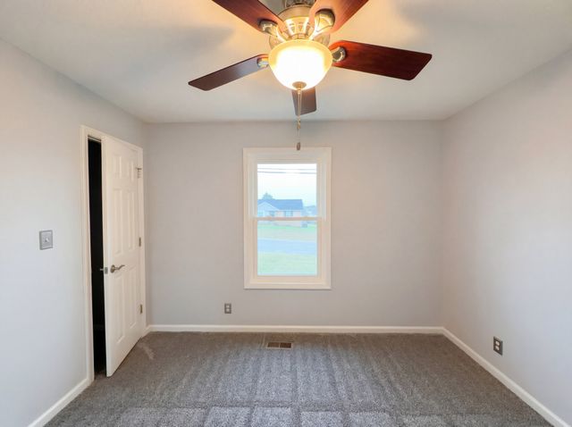 1315 Chucker Dr, Clarksville, TN 37042