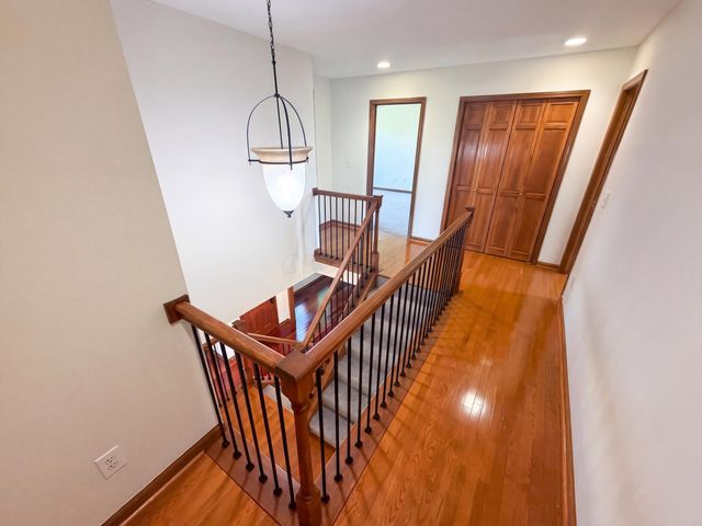 6255 Spinnaker Drive, Lewis Center, OH 43035