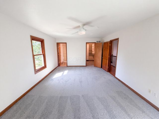 6255 Spinnaker Drive, Lewis Center, OH 43035