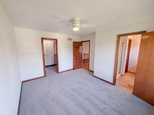 6255 Spinnaker Drive, Lewis Center, OH 43035