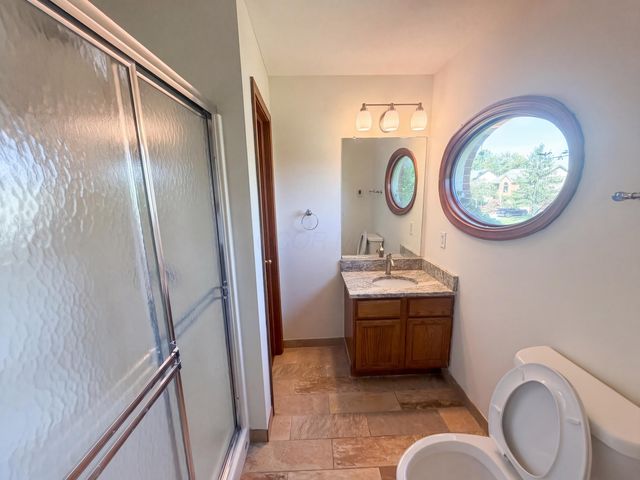 6255 Spinnaker Drive, Lewis Center, OH 43035