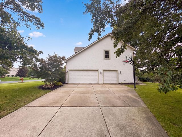6255 Spinnaker Drive, Lewis Center, OH 43035