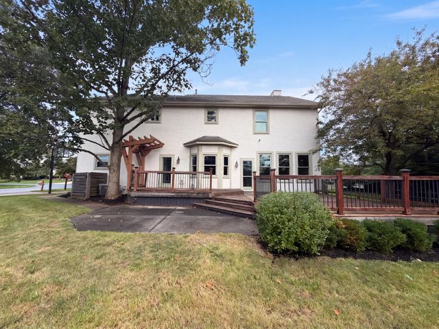 6255 Spinnaker Drive, Lewis Center, OH 43035