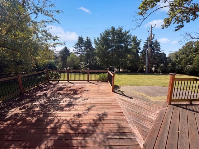 6255 Spinnaker Drive, Lewis Center, OH 43035