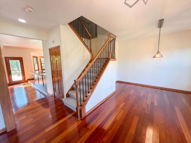 6255 Spinnaker Drive, Lewis Center, OH 43035
