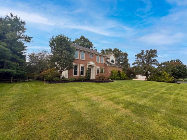 6255 Spinnaker Drive, Lewis Center, OH 43035