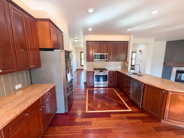 6255 Spinnaker Drive, Lewis Center, OH 43035