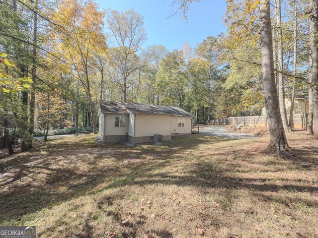 580 Pineland Circle SW, Mableton, GA 30126