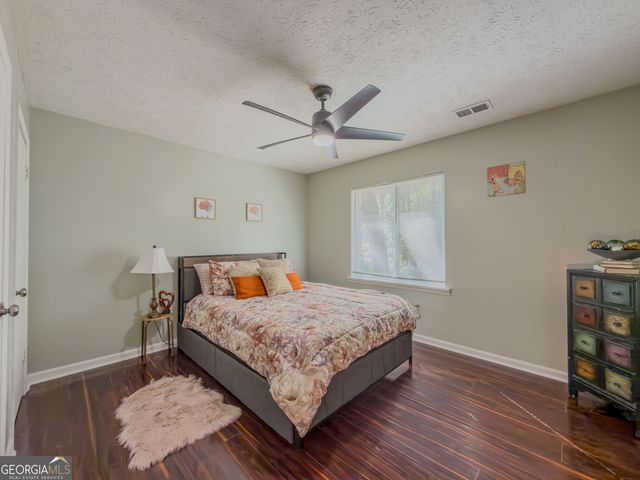 580 Pineland Circle SW, Mableton, GA 30126