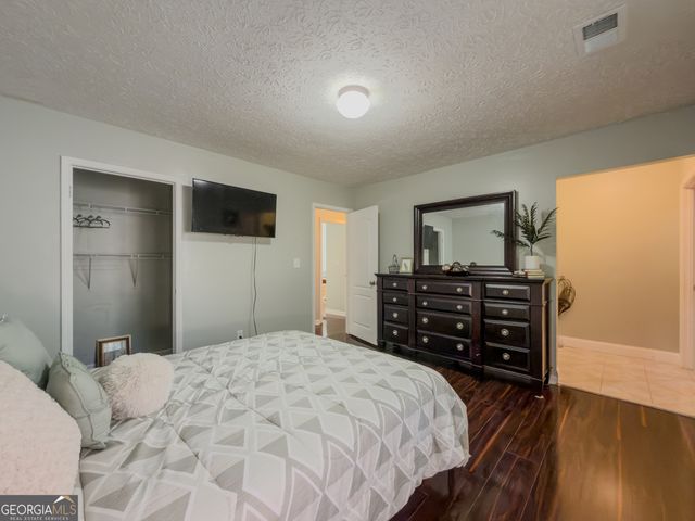 580 Pineland Circle SW, Mableton, GA 30126