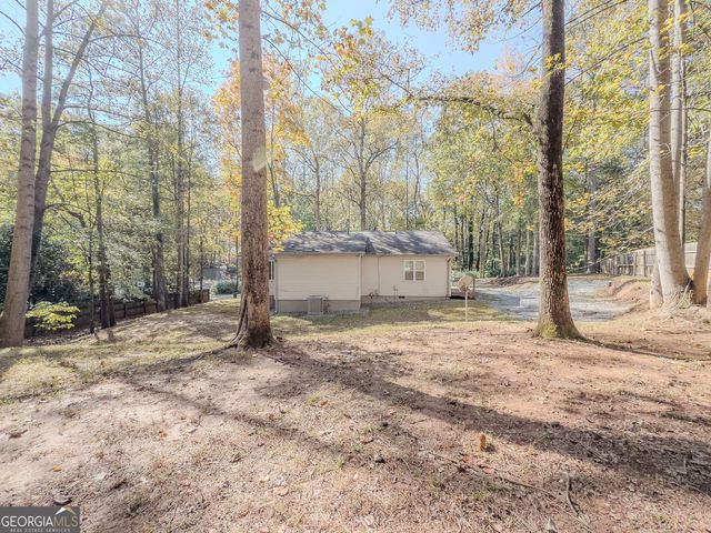 580 Pineland Circle SW, Mableton, GA 30126