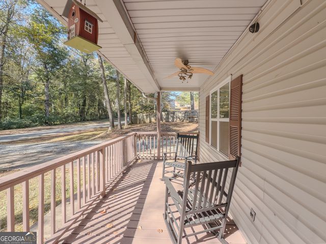 580 Pineland Circle SW, Mableton, GA 30126