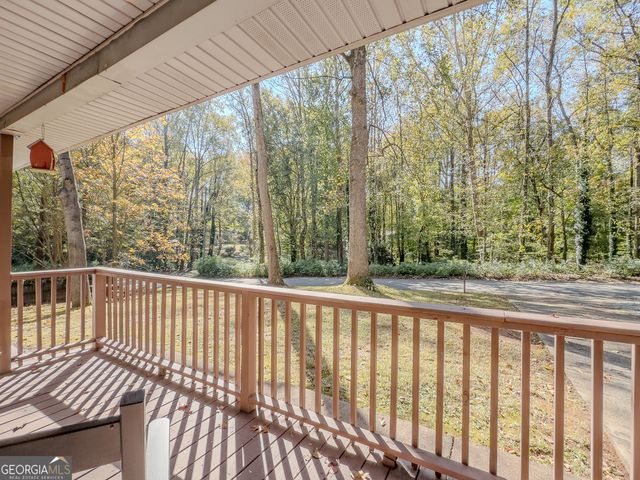 580 Pineland Circle SW, Mableton, GA 30126