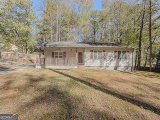 580 Pineland Circle SW, Mableton, GA 30126