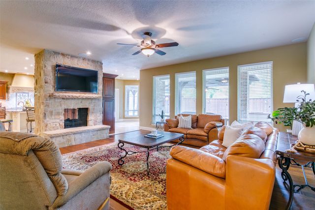 102 Sunday Haus Lane, Highland Village, TX 75077