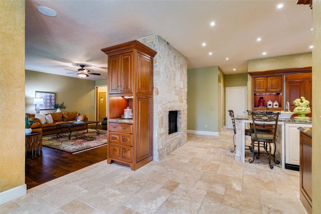 102 Sunday Haus Lane, Highland Village, TX 75077
