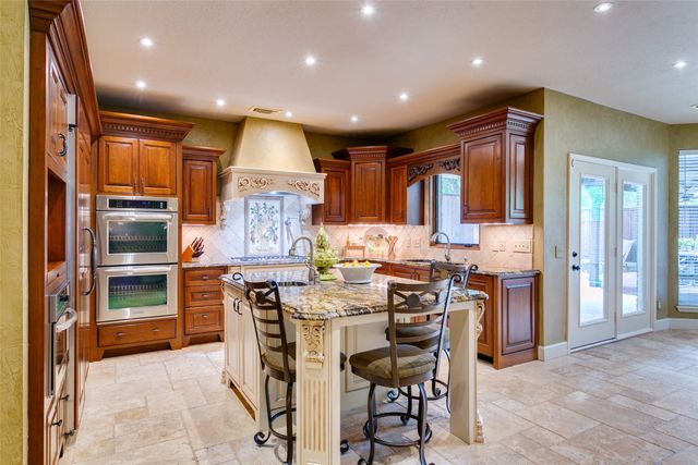 102 Sunday Haus Lane, Highland Village, TX 75077