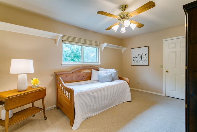 102 Sunday Haus Lane, Highland Village, TX 75077