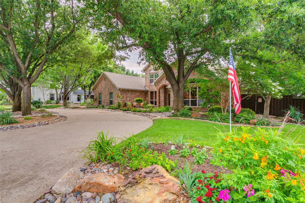 102 Sunday Haus Lane, Highland Village, TX 75077