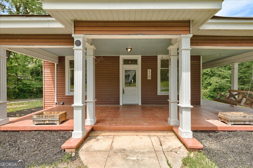 19 McDonough Street, Hampton, GA 30228