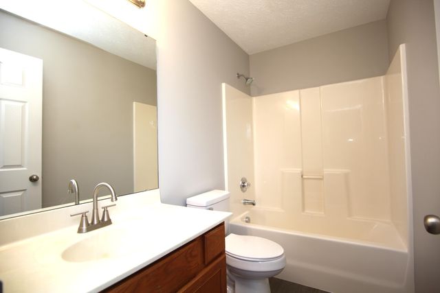 1604 Raintree Court, Elsmere, KY 41018