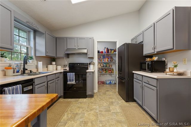 114 Stark Drive, Borden, IN 47106