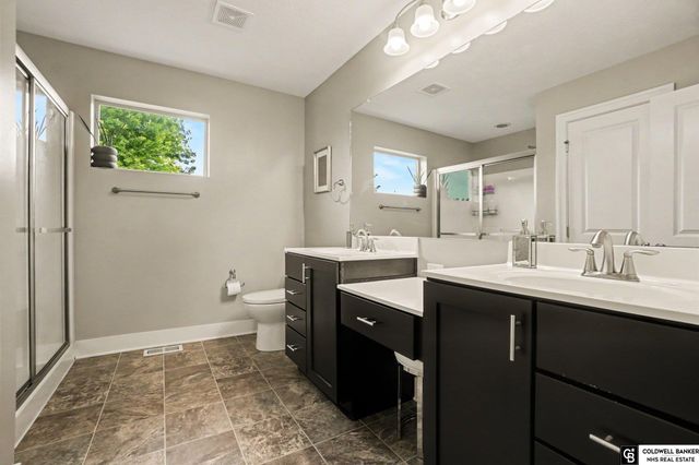 7507 S 189th Street, Omaha, NE 68136