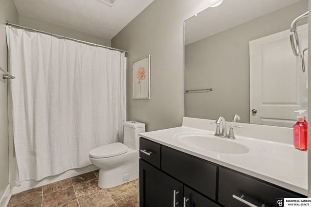 7507 S 189th Street, Omaha, NE 68136