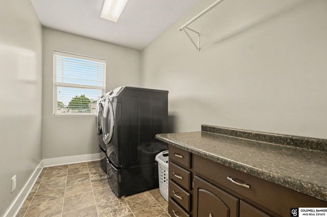 7507 S 189th Street, Omaha, NE 68136