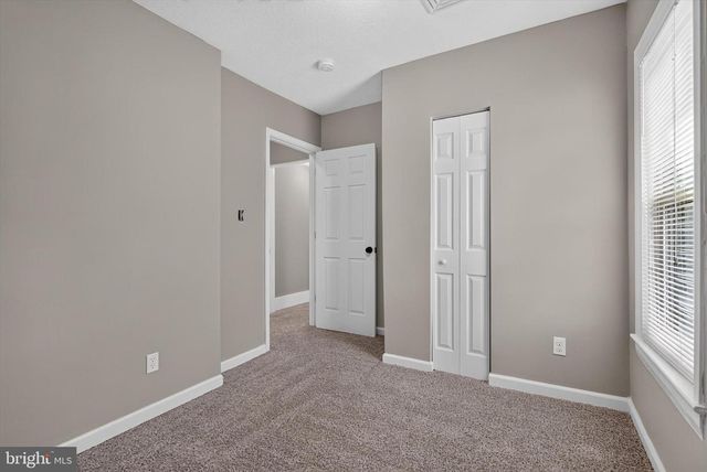 2463 S QUEEN ST, York, PA 17402