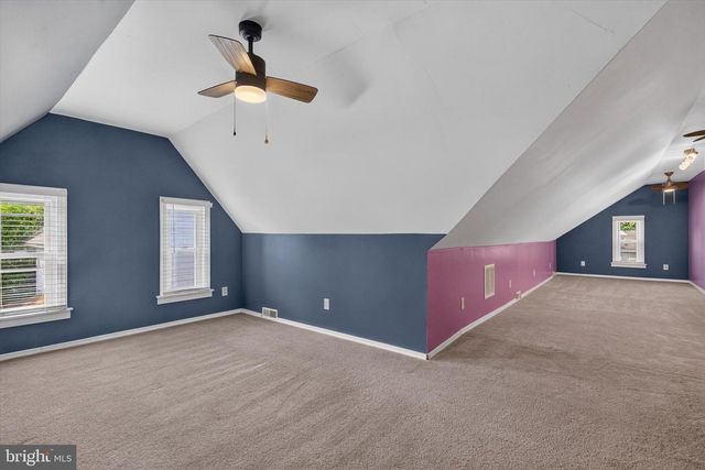 2463 S QUEEN ST, York, PA 17402